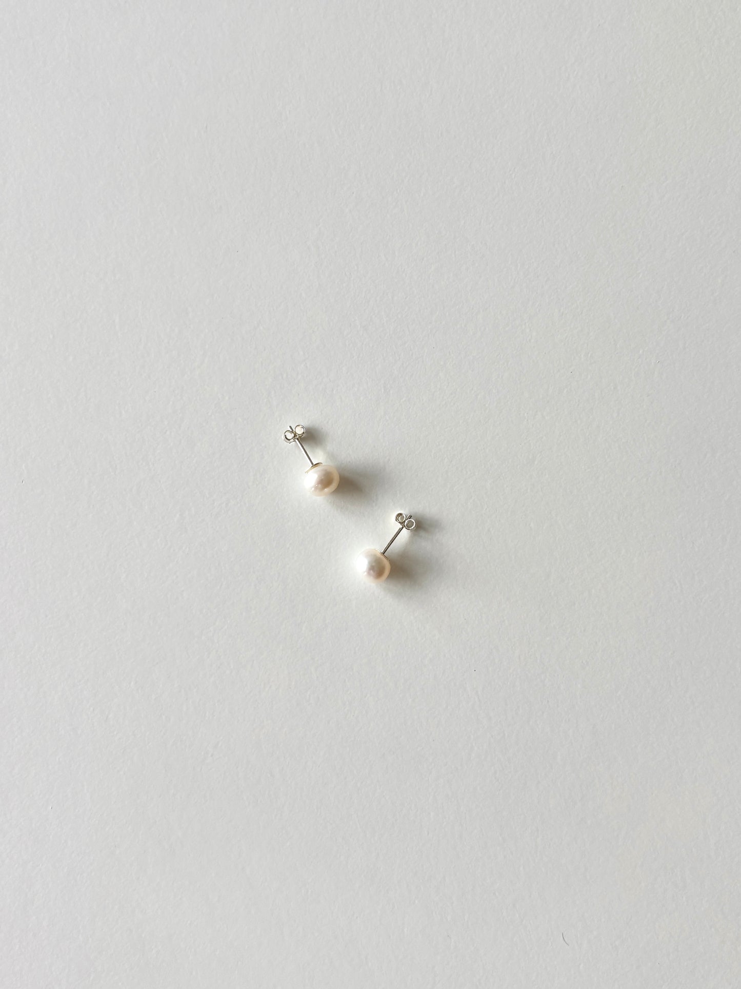 Isla Pearl Studs