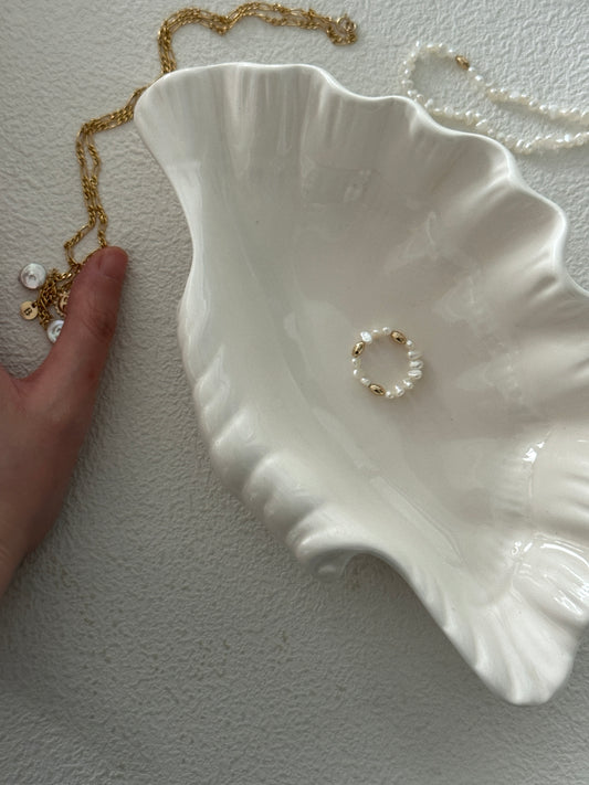 Round Pearl and Gold Ring
