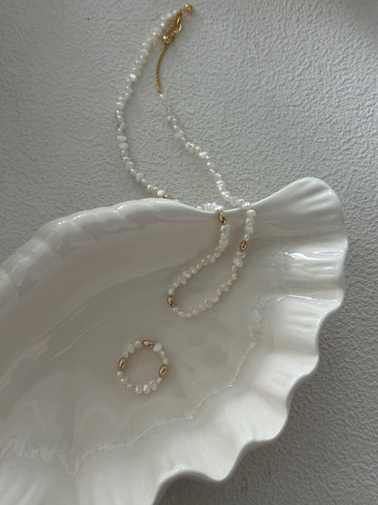Round Pearl and Gold Ring