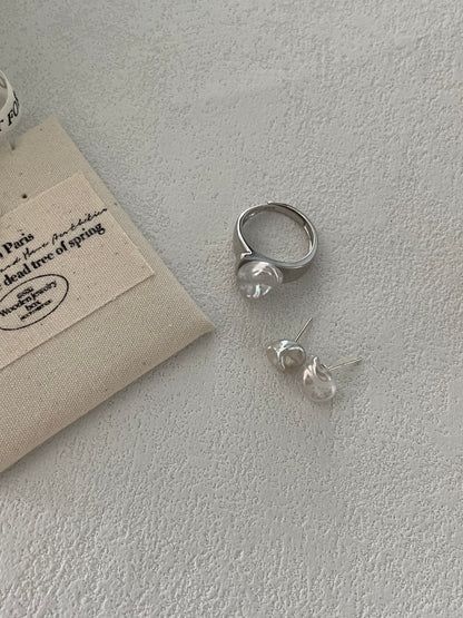 Irregular Pearl Ring in Sterling Silver