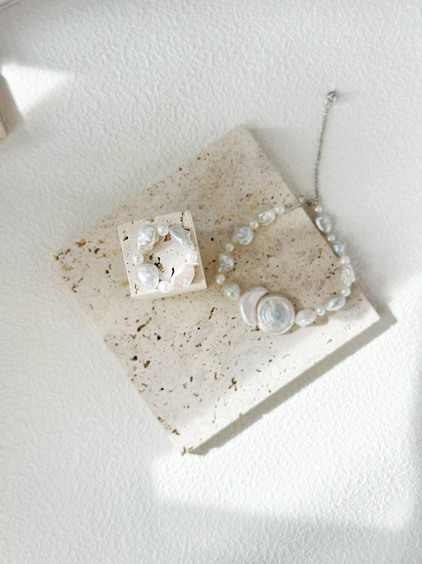 Irregular Round Pearls Ring