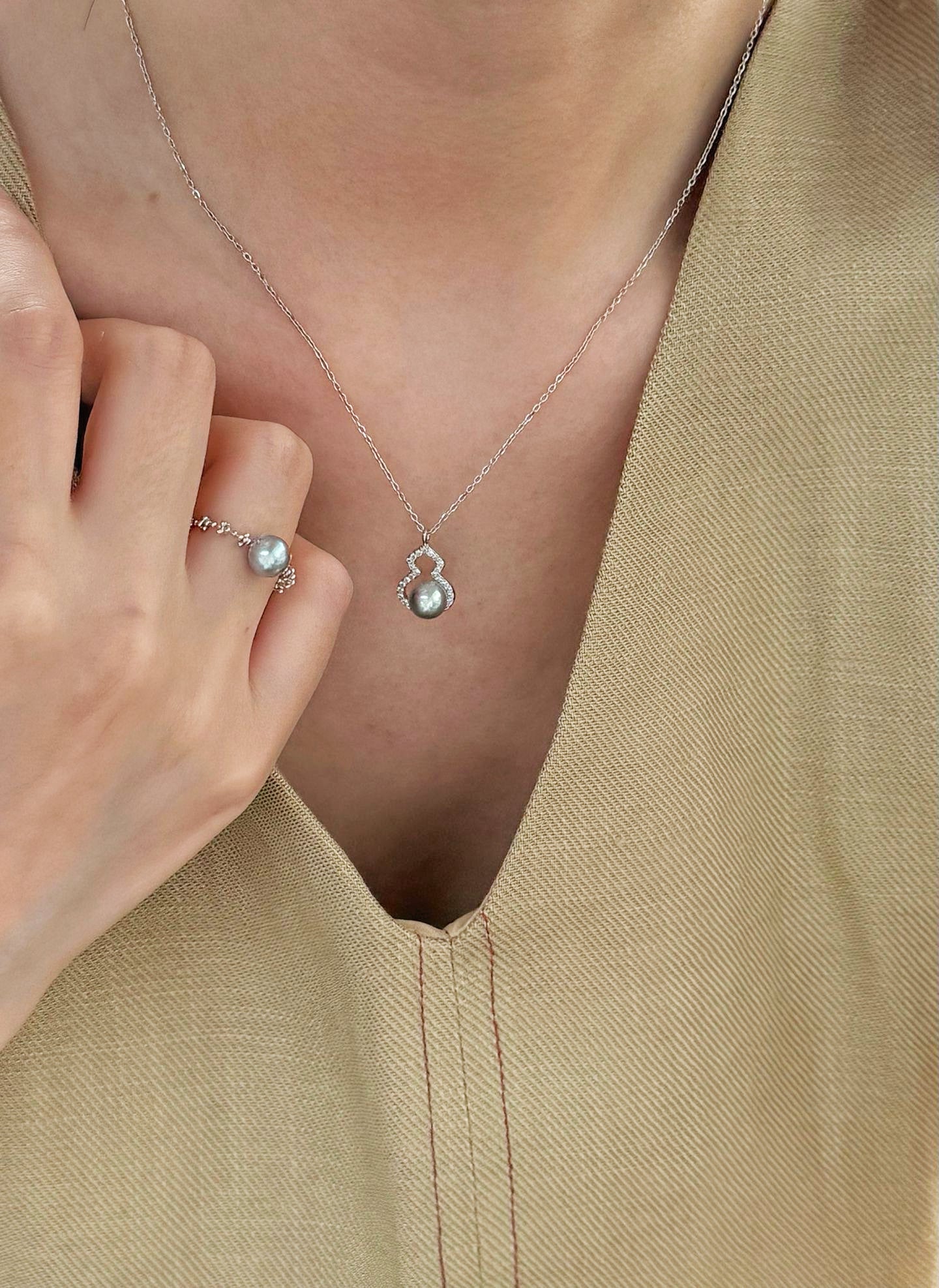 Silver Blue Pearl RIng in Sterling Silver Chain