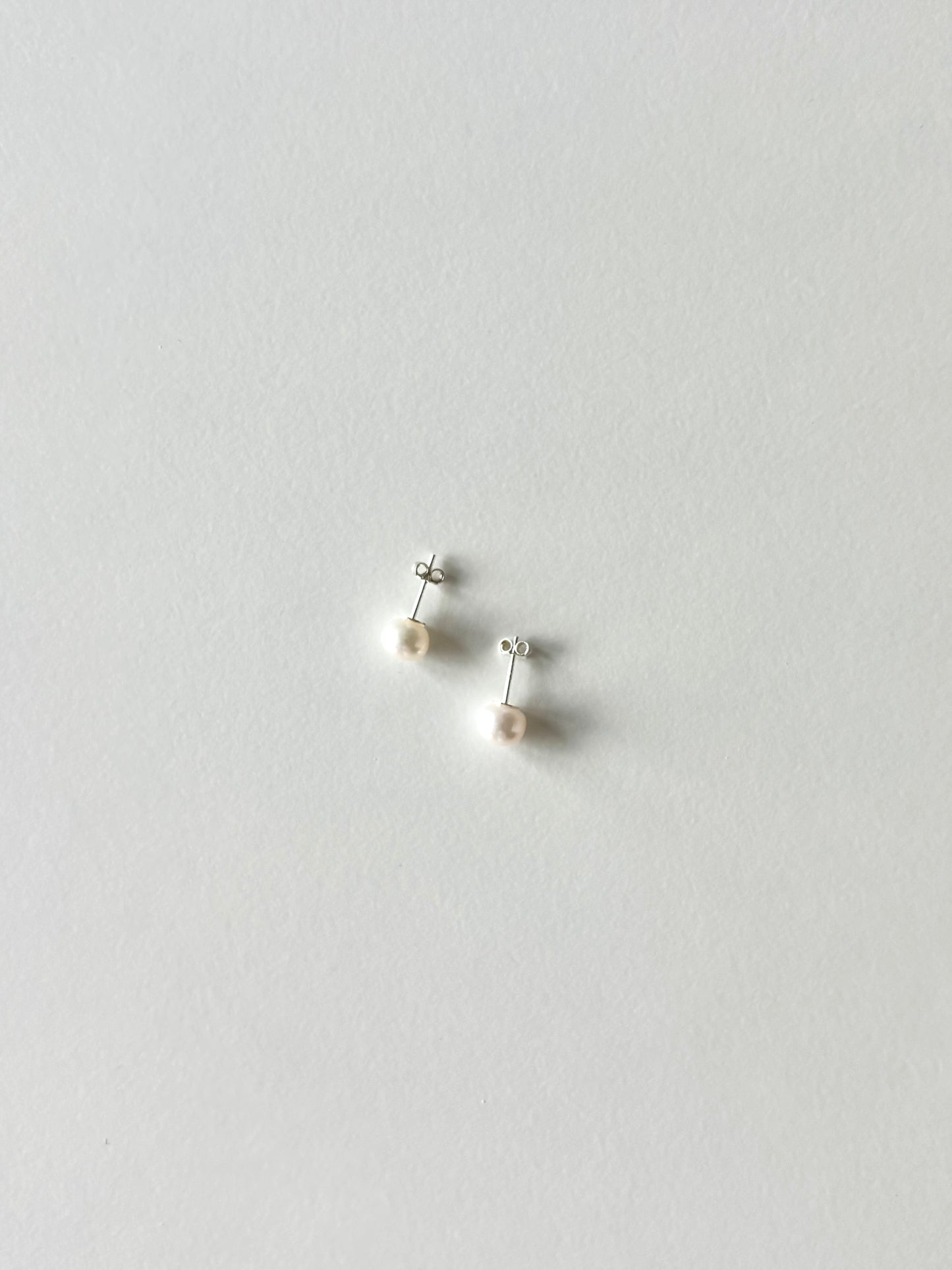 Isla Pearl Studs
