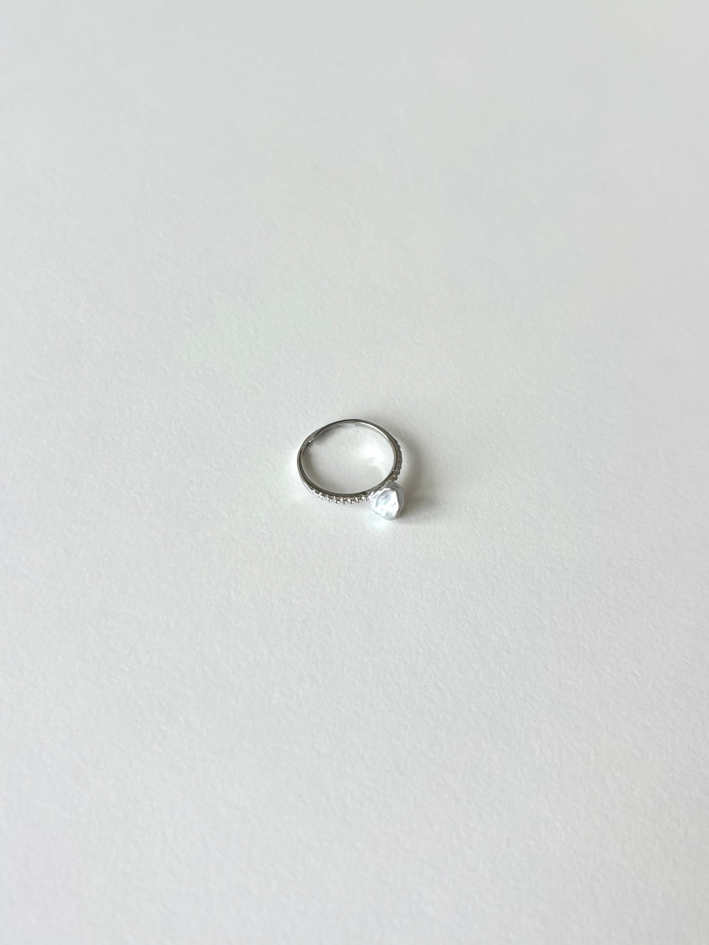 Isla Grey Pearl Ring