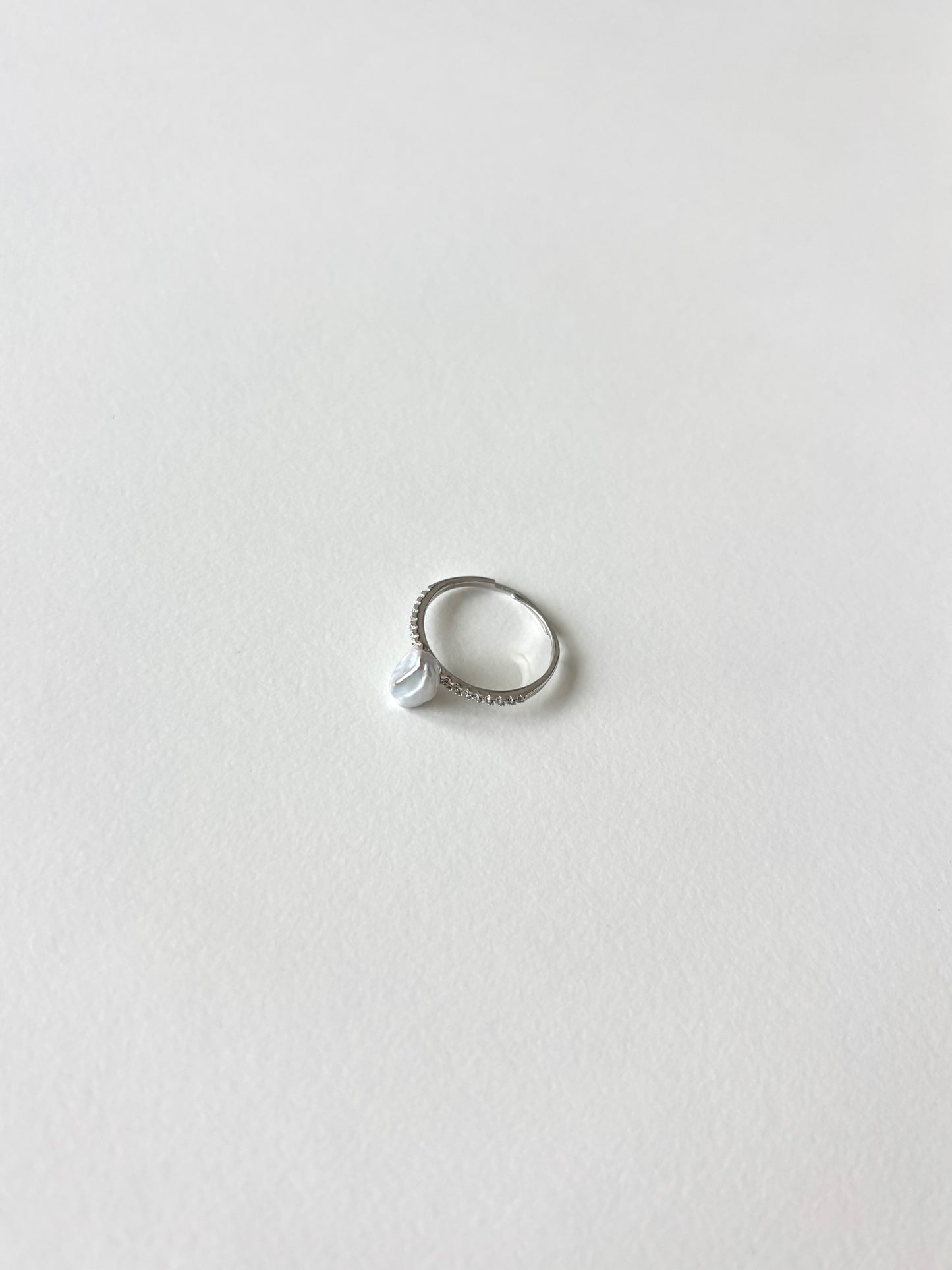 Isla Grey Pearl Ring