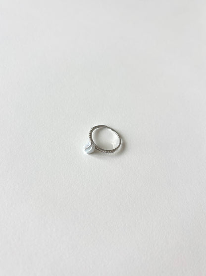Isla Grey Pearl Ring