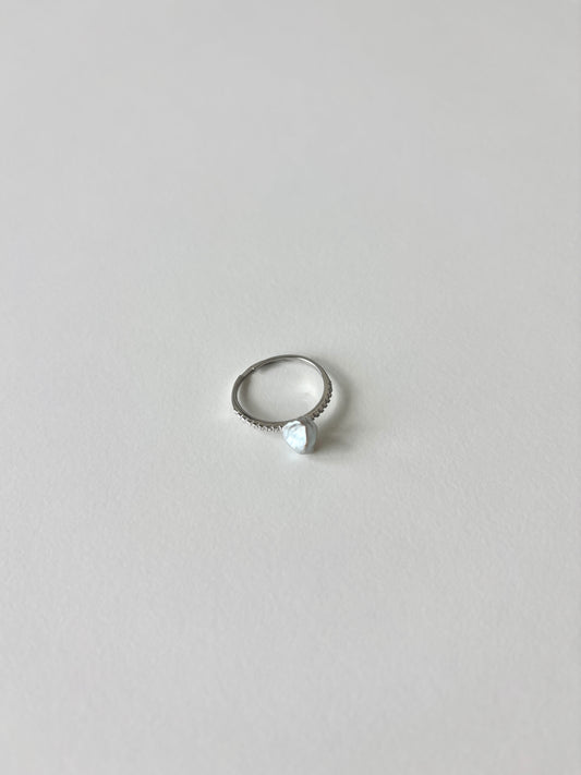 Isla Grey Pearl Ring