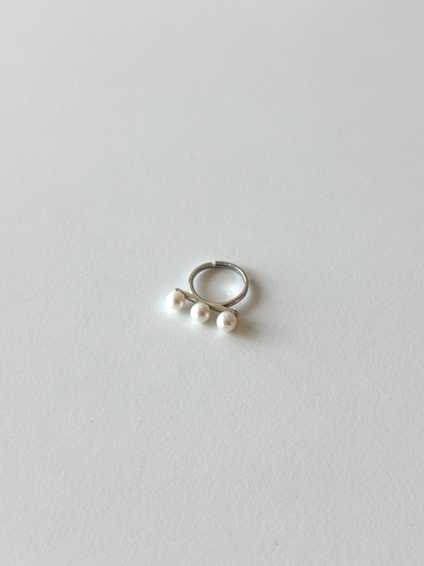 Isla Balance Beam Pearls Ring